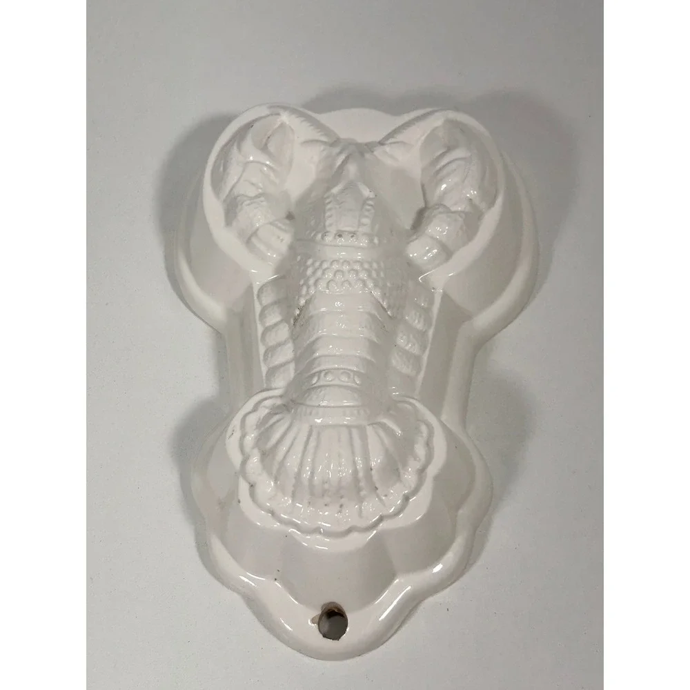 Vintage White Ceramic Lobster Mold Wall Decor Coastal Nautical Kitchen 10.5in